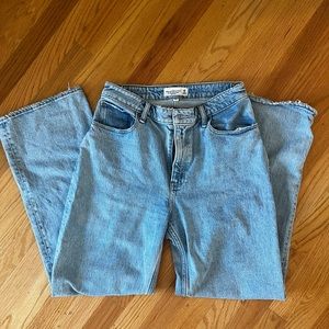 Abercrombie Curve Love Relaxed 90s high rise jean